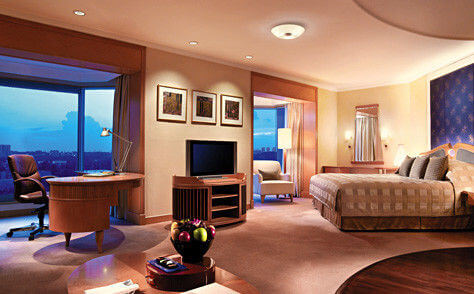 high_end_oak_wood_hotel_style_bedroom_furniture_with_mirror_custom_3