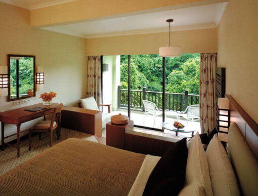 modern_fabric_bedroom_high_end_hotel_furniture_with_ebony_wood_veneer_finish_3
